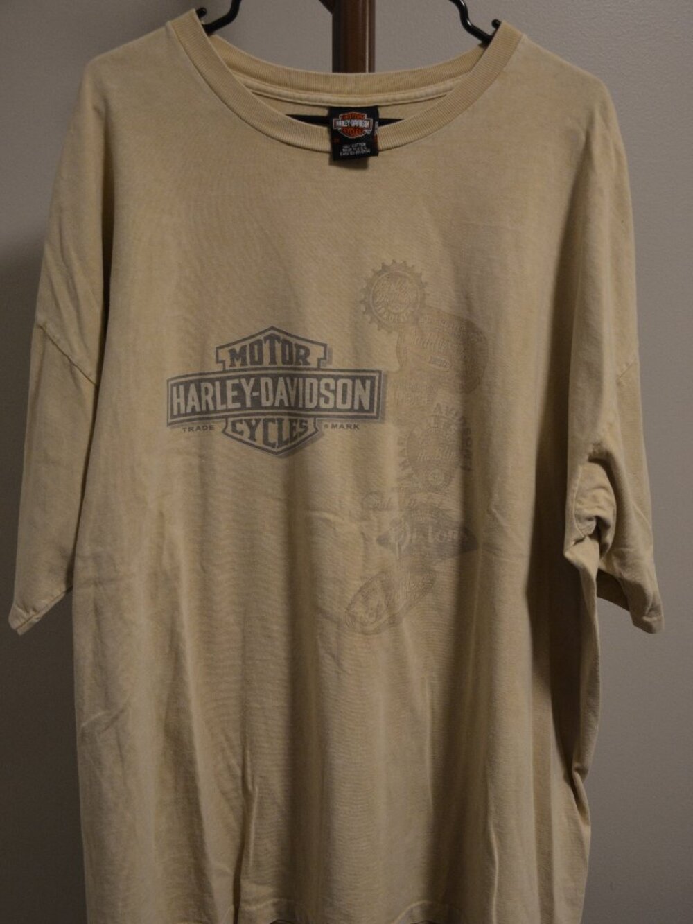 Men's Harley-Davidson shirt, great condition